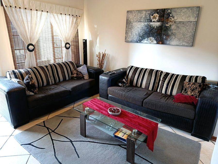 2 Bedroom Property for Sale in Hillside Free State